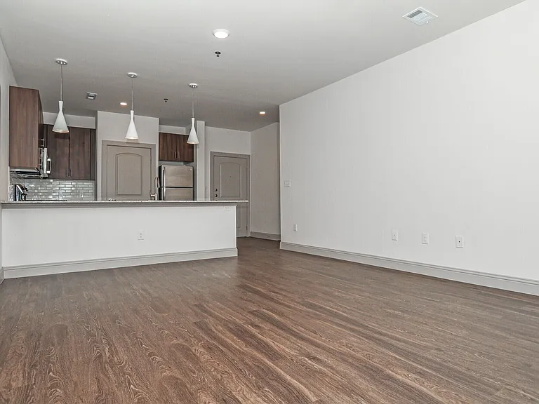 Avanti at Emerald Point Apartments — Photo 4