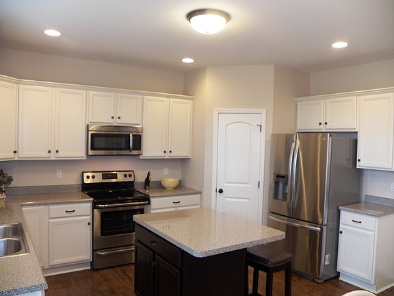 3rd image of 10643 Pepperwood Dr