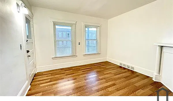 2 bed, $1,000 — Photo 4