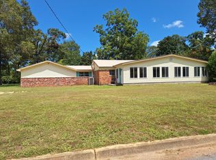 131 Phillips Dr, Crestview, FL 32536