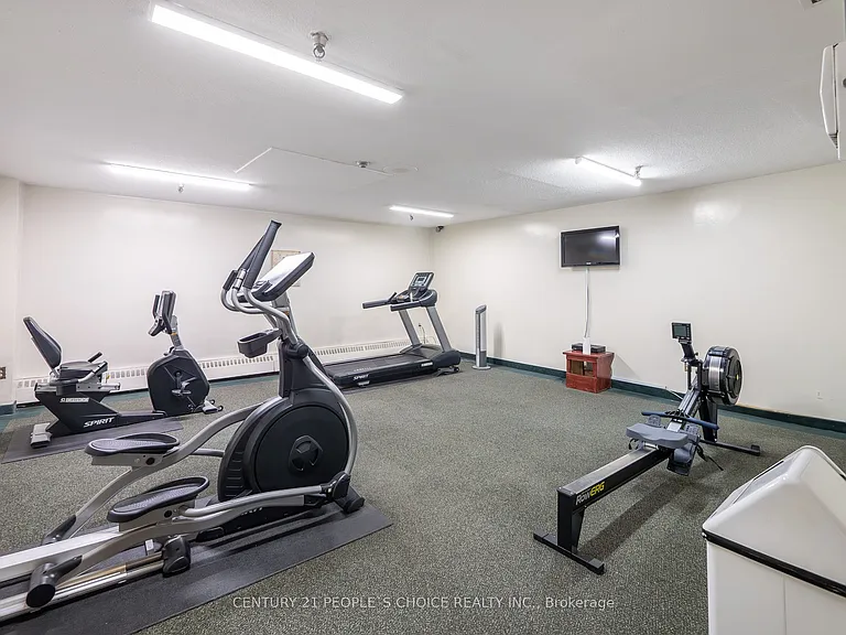 3390 Weston Rd #902 — Photo 39