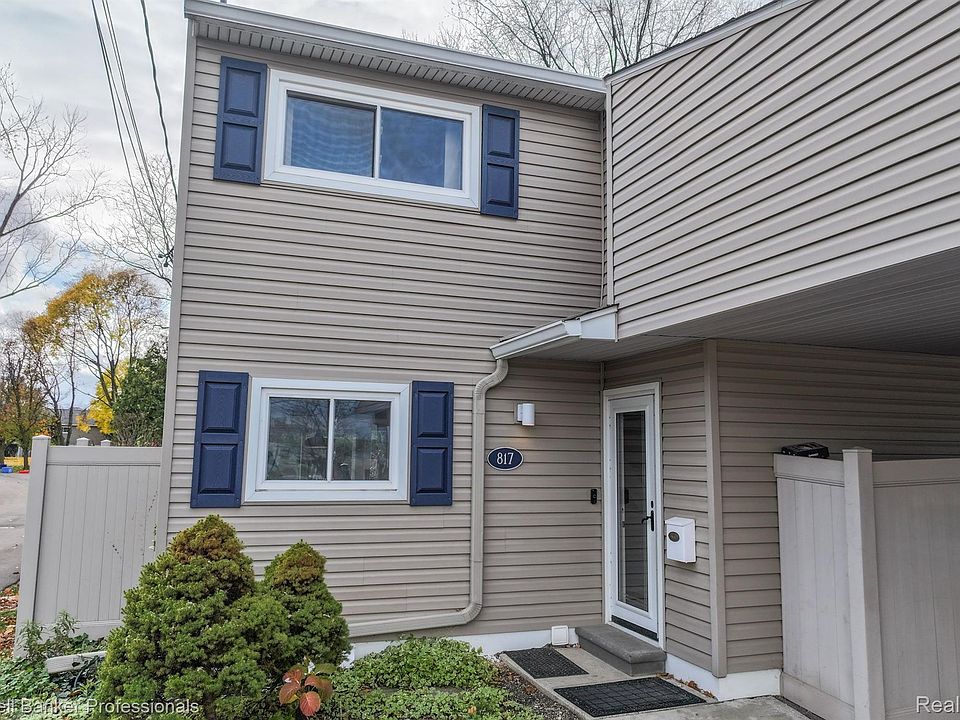 1st image of 817 E Kirts Blvd