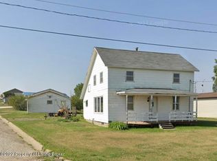 108 1st Ave SE, Belfield, ND 58622