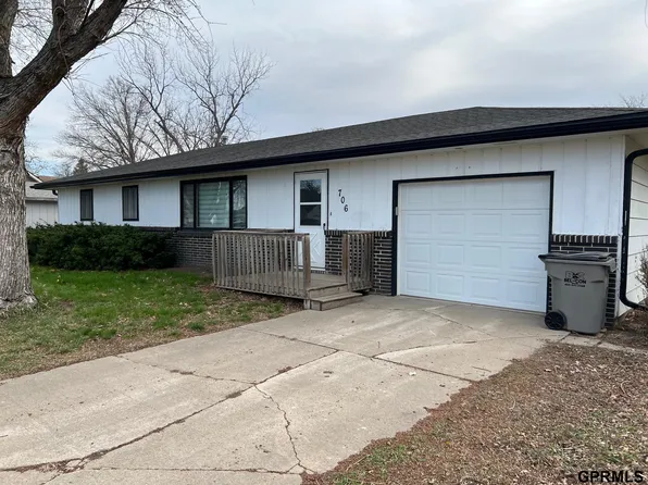 706 Stephens Ave, Dorchester, NE 68343