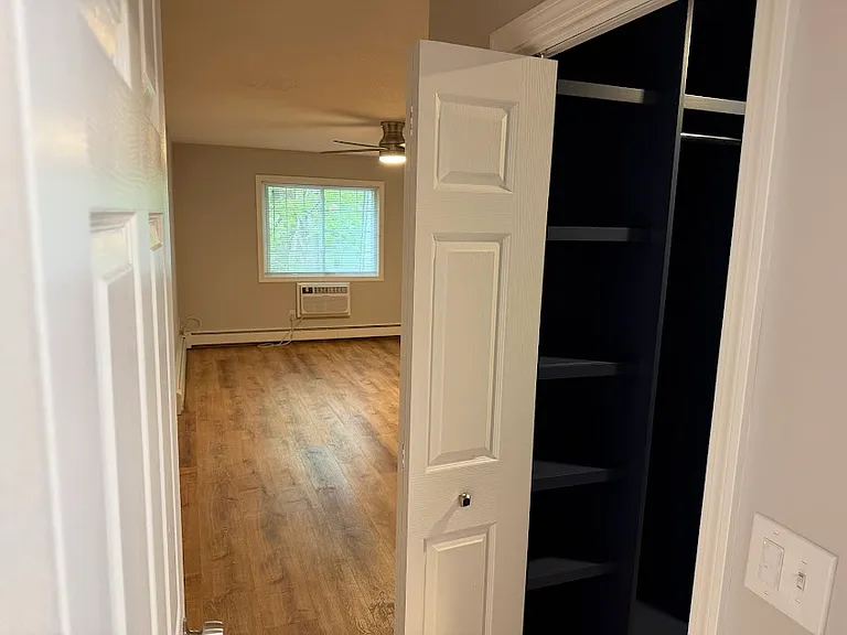 65 Oaklawn Ave #3 — Photo 10