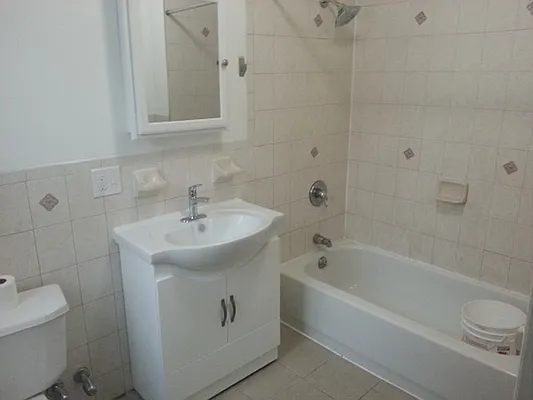 Rented by ZealEstate Group Inc | media 36