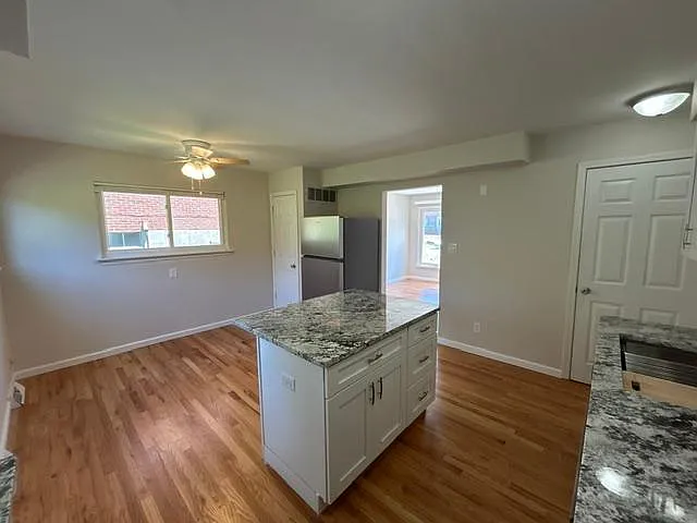 1725 S 5th St — Photo 1