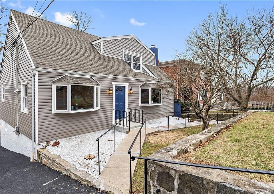 1st image of 148 Bushey Ave