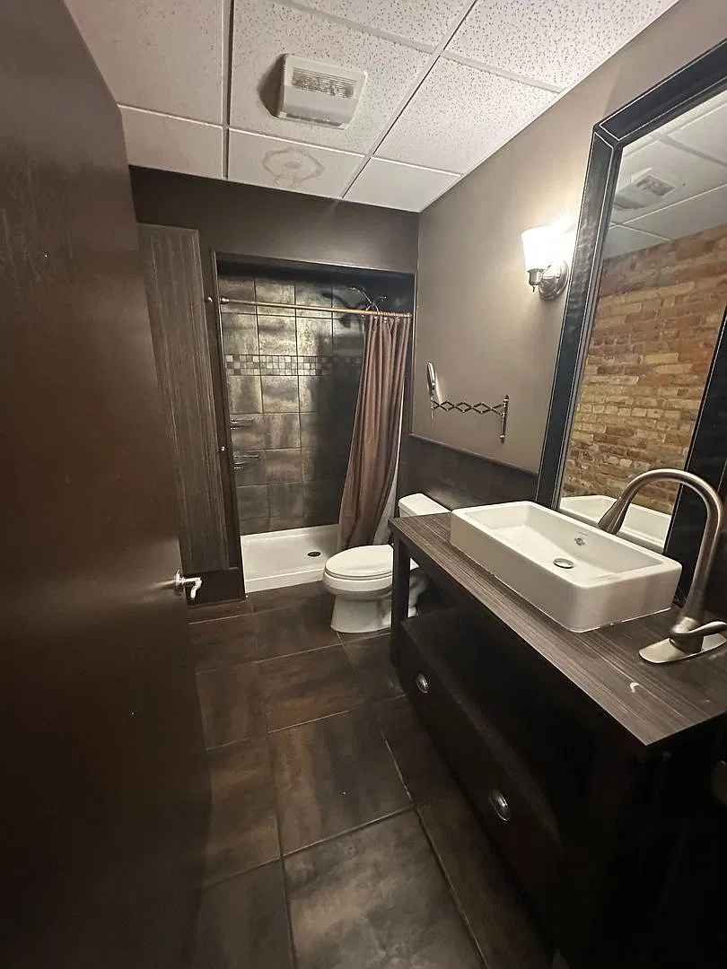 110 E. Allegan Lofts (Accord Management LLC) — Photo 2