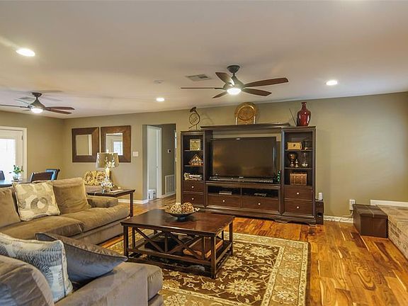 5th image of 3813 Brookwoods Dr
