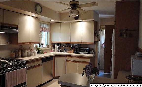 4th image of 47 Orchard Ln
