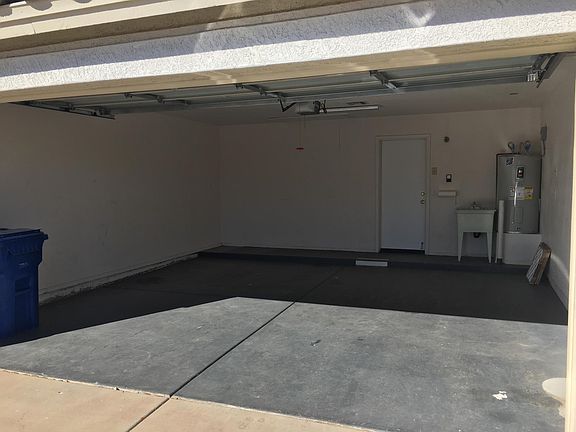 4th image of 8122 E Dover St