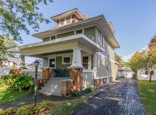 223 3rd St, Atkins, IA 52206