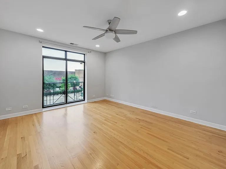 22 S Western Ave #202 — Photo 15