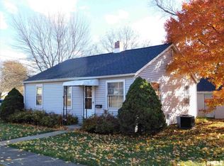 802 Cherry St, Hopedale, IL 61747