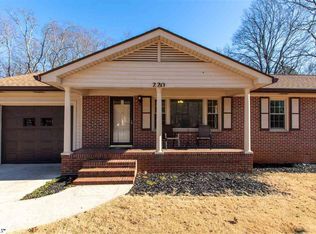 220 Barry Dr, Greer, SC 29650