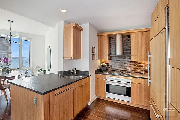 Rented by Christie's International Real Estate Group, LLC | media 15