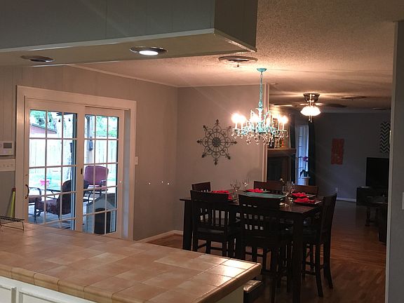 2nd image of 402 Rosewood Dr