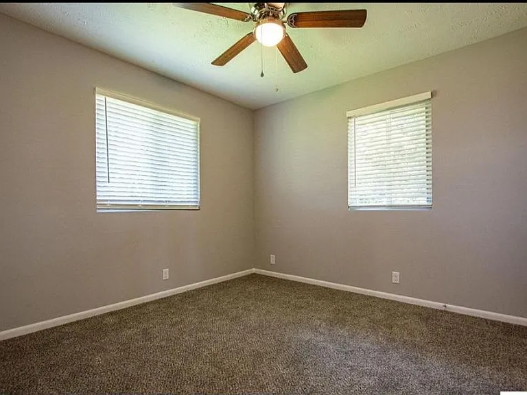 4859 S 132nd Ave — Photo 7