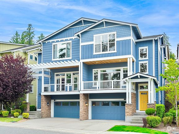 2nd image of 8448 169th Avenue NE #102