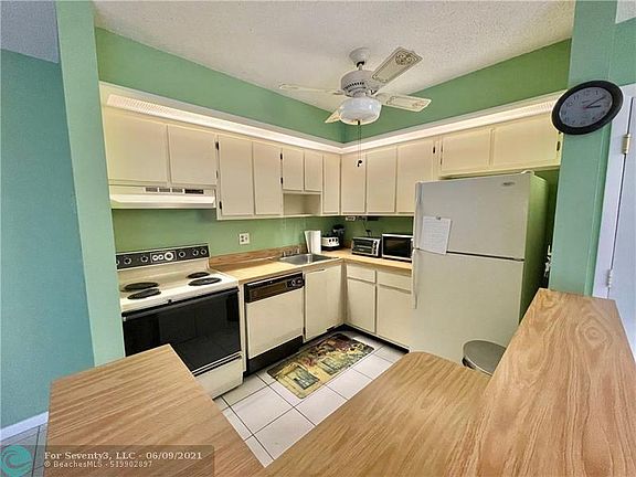 4th image of 9772 N Belfort Cir #107