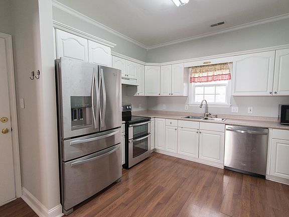 3rd image of 5232 Minnesota Drive SE