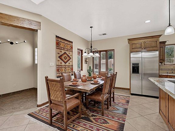 5th image of 2604 Rincon Del Rio Ct NW