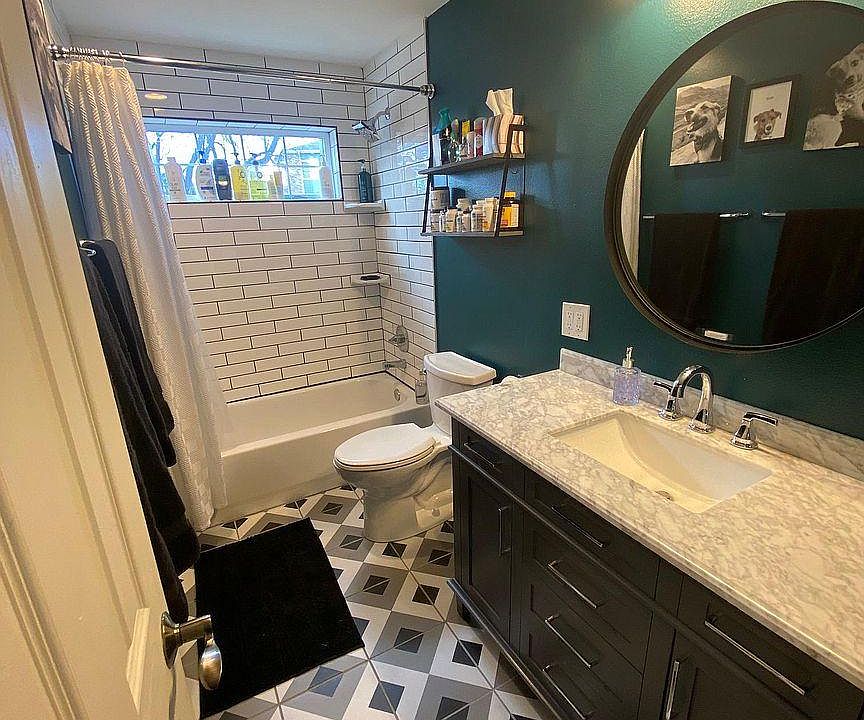 1st image of 15894 NE 95th Way