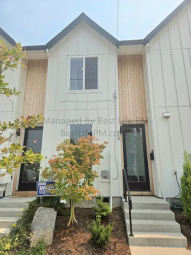 310 NE 58th Ave Photo 1