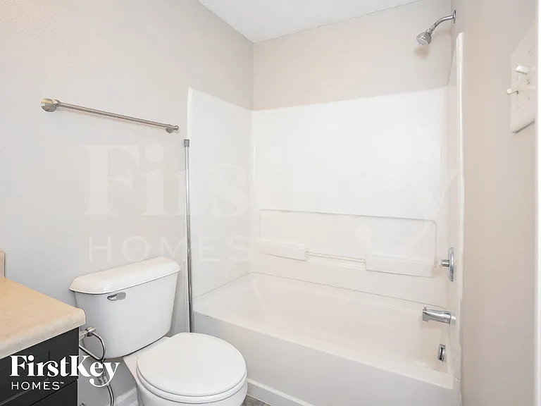 10913 Miller Dr — Photo 13