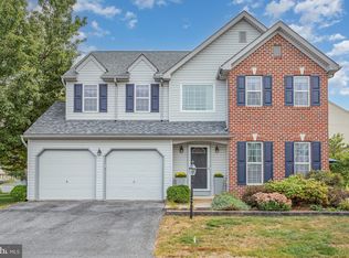 43 Apple Blossom Dr, Lancaster, PA 17602