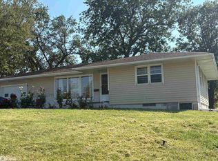 420 W McLane St, Osceola, IA 50213