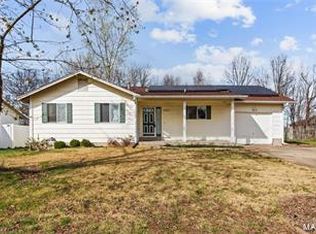 1313 Shallow Lake Dr, O'Fallon, MO 63366