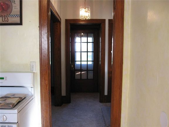 3rd image of 224 S Diamond St