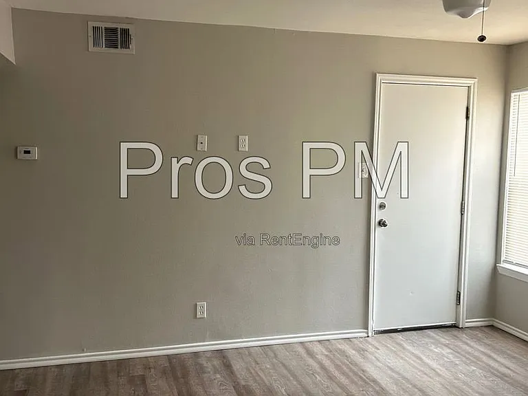 Monarch Place — Photo 39