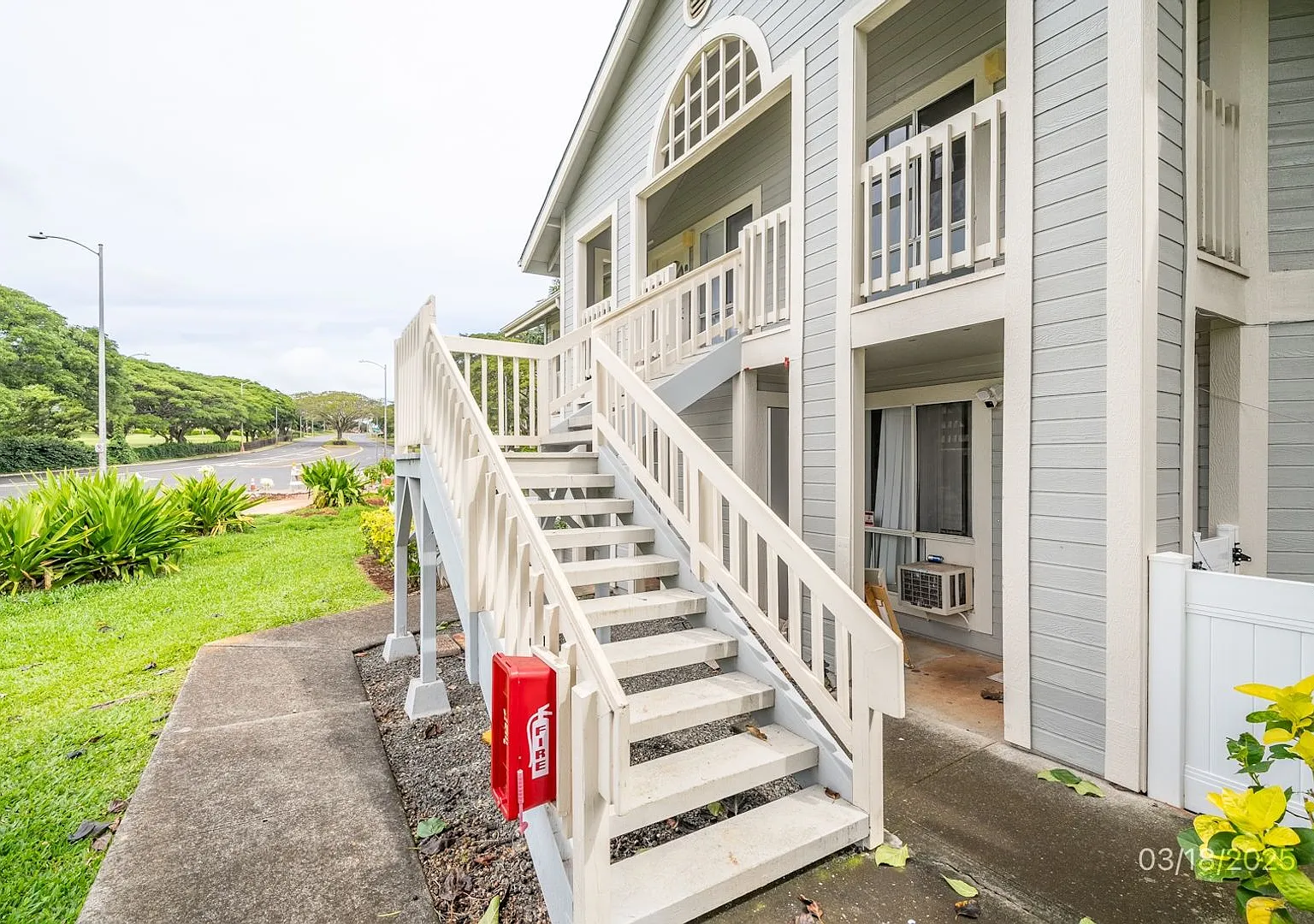2 bd, 2 ba 2 parking second story townhome in Ho'okumu at Waikele — Photo 4