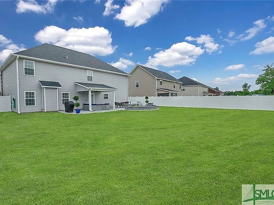 1st image of 749 English Oak Dr