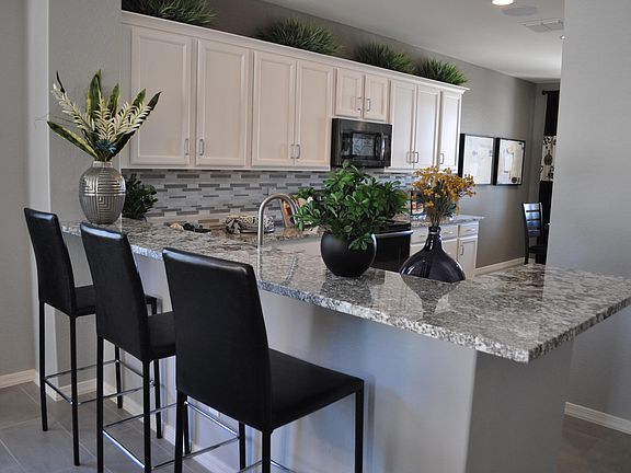 2nd image of 41412 W Somerset Dr