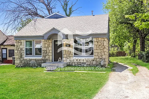 3320 E Latimer St Photo 1