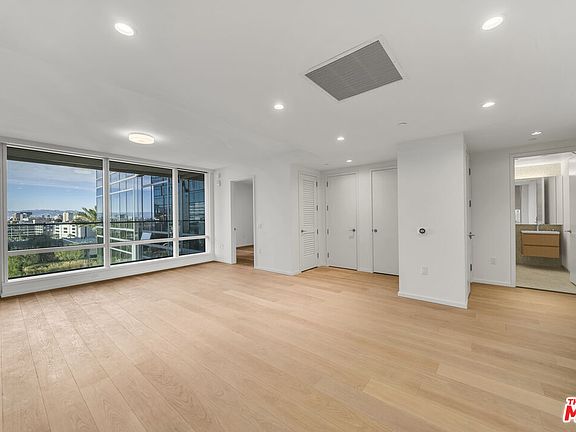 3rd image of 877 Francisco St APT 1616