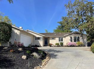 1554 Honeysuckle Pl, Los Altos, CA 94024