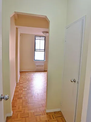 Rented by City & Suburban | media 21