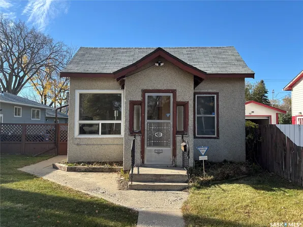 451 T Avenue S, Saskatoon, SK S7M 3B3