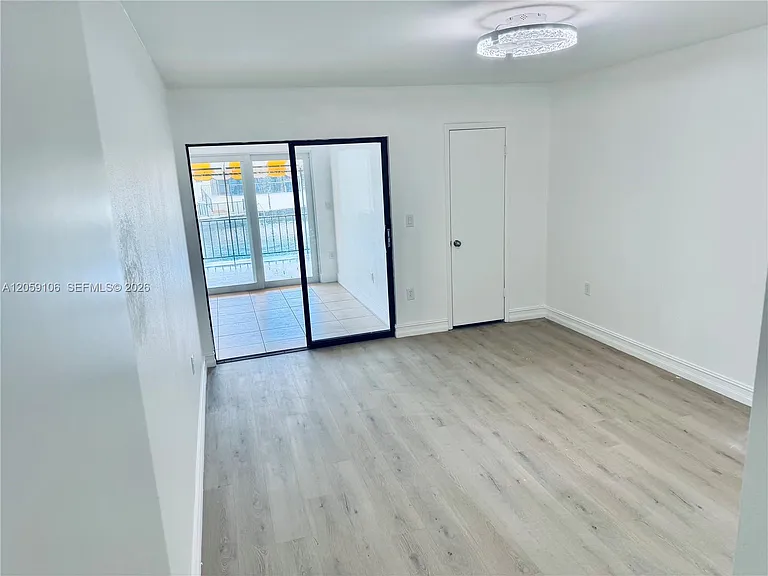 7011 Crown Gate Ct — Photo 15