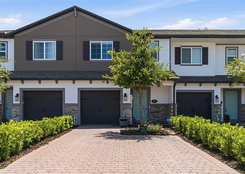 385 Cape Honeysuckle Pl