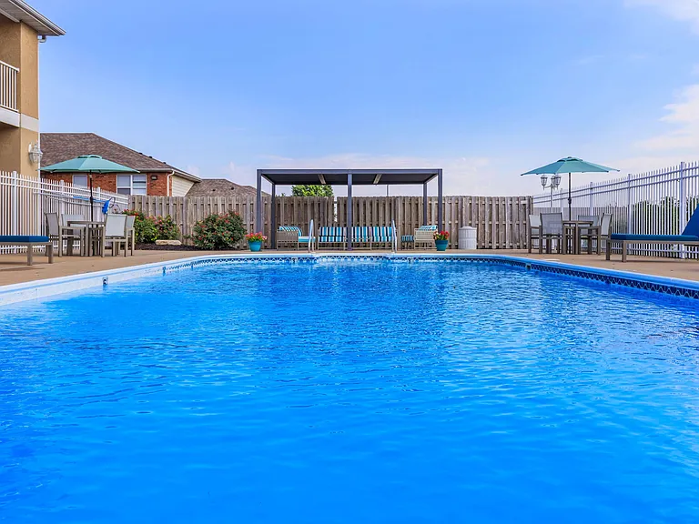 Sandstone Heights Apartments Pool