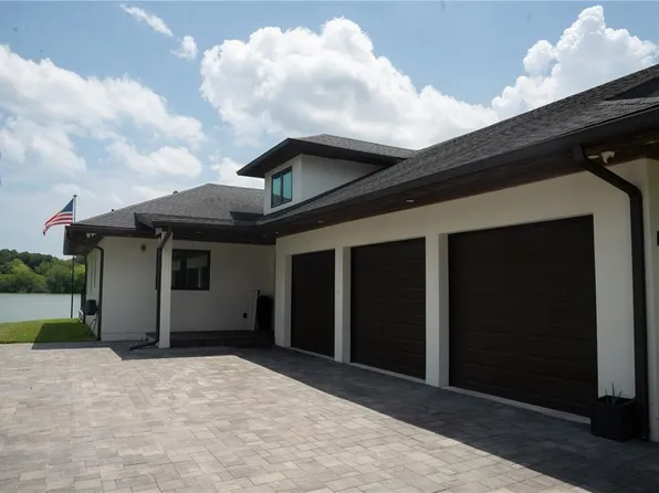 995 Stacy Ln, New Smyrna Beach, FL 32168