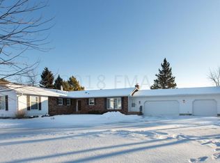 2802 11th St S, Fargo, ND 58103