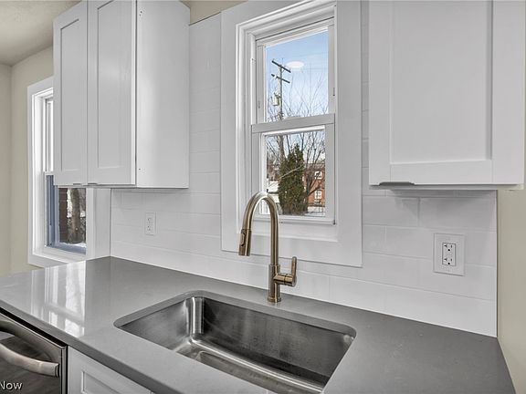3rd image of 20261 Fuller Ave
