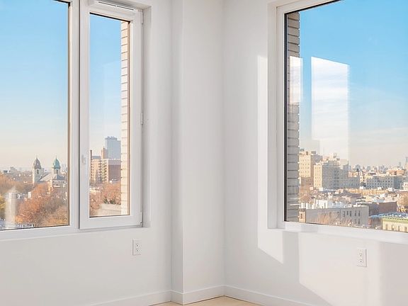4th image of 1499 Bedford Ave #5L